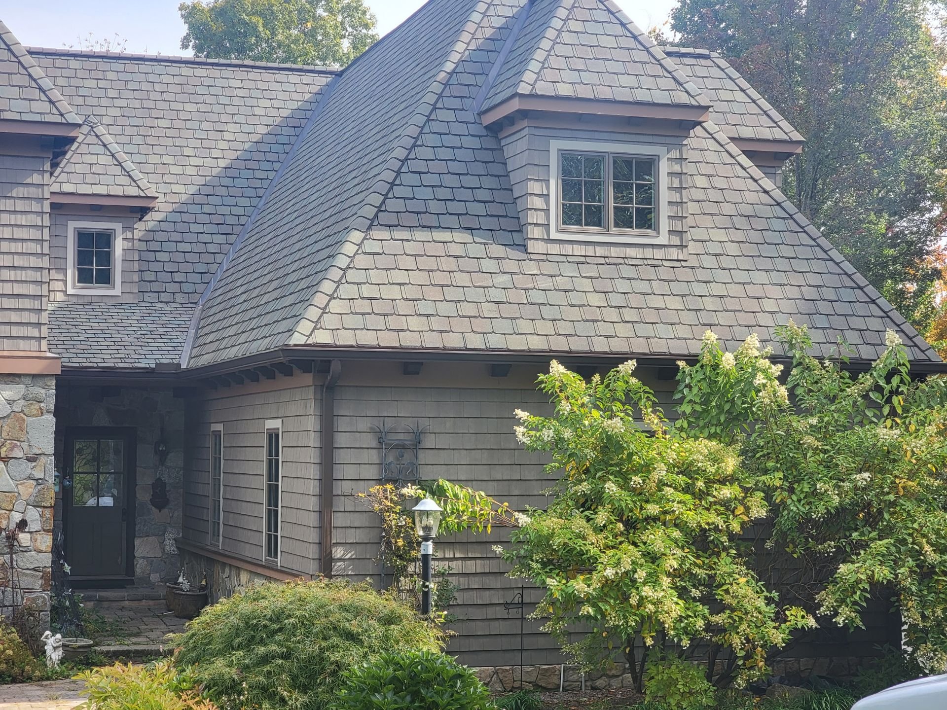 Seamless Gutters Chicopee Ma MA